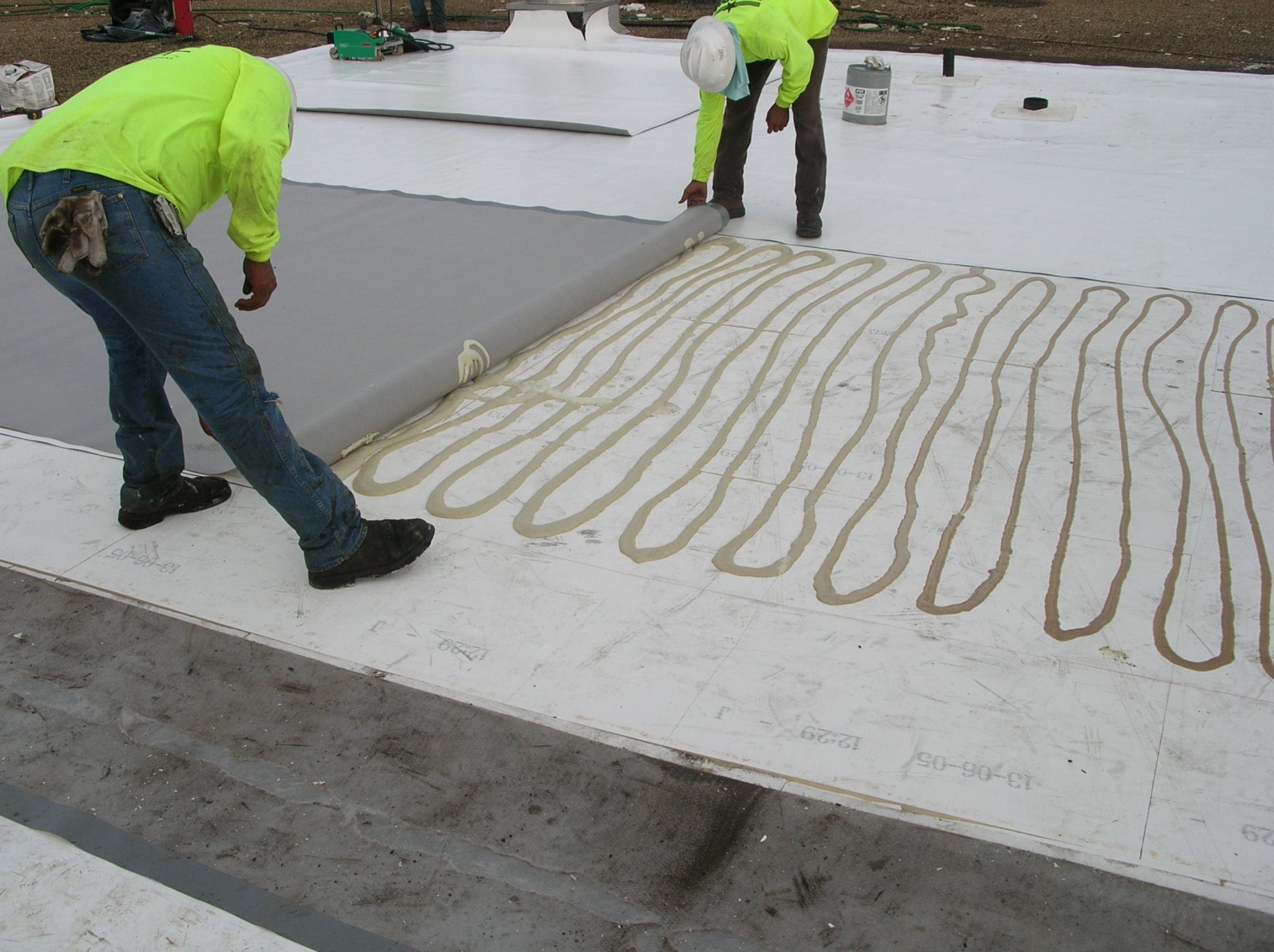 Roofing Adhesives • Important Facts and Guidelines